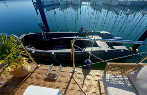 Hausboot mit Motorboot - Foto 41