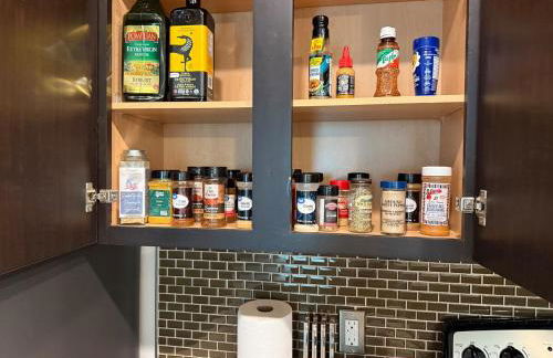 Experience the Best of Fort Worth Stylish Apartment in the Cultural District - Photo 23