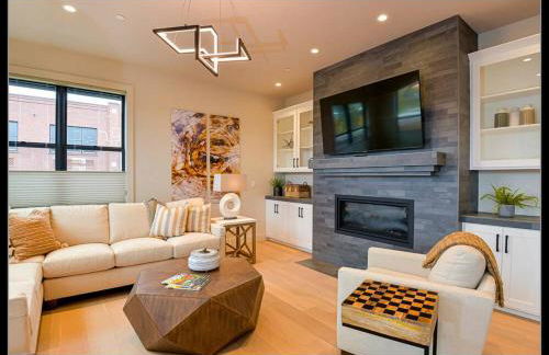 Mahar Homes - Plaza North on First - Foto 29