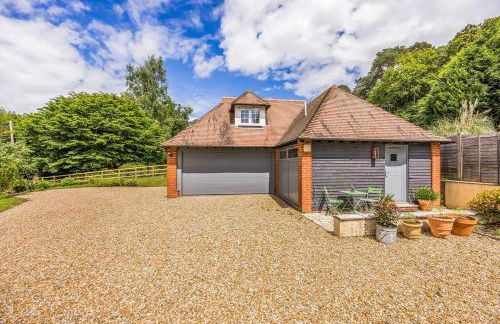 Charming Annexe Lodge with Parking - Pass The Keys - Foto 32