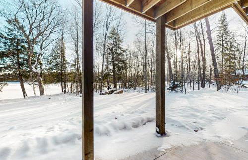 The Lake House - Photo 24