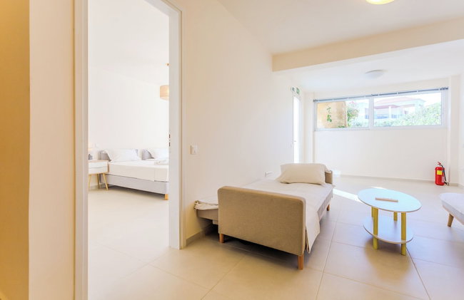 Resitour - Chania Aphrodite Beachfront - Photo 40
