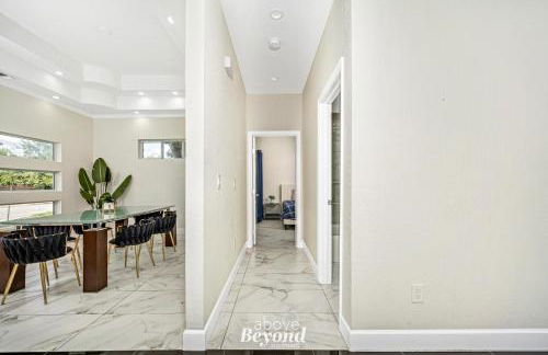 Sprawling Home w/ Rooftop Spot - Foto 17