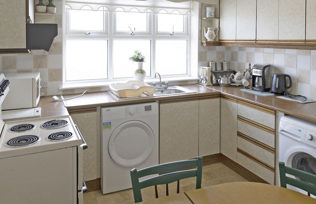 Matthews Traditional Holiday Cottage - Photo 6