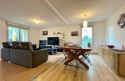 L'appartement Michelet - Parking privé et gratuit - 2km Cité Médiévale - Foto 1