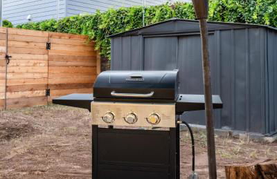 East Austin Bungalow w BBQ Firepit Fun Yard - Foto 20