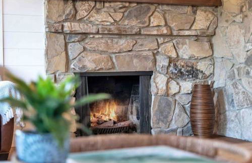 Modern Family Farmhouse with Pool, Jacuzzi, Putting Green, Treehouse, Bocce and more - Foto 44