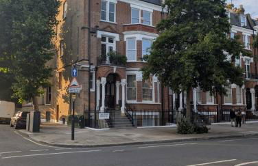 Comfy & Convenient 1-Bed Flat in Quiet Maida Vale - Photo 43