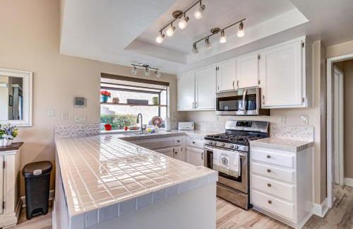 Community Pool and Hot Tub Palm Desert Rental! - Foto 10