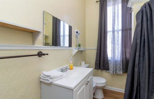 The Sunny Southern Manse Front Walk Downtown - Foto 33