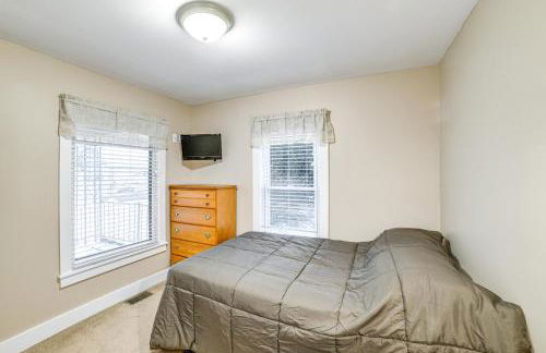 Near Hiking and Skiing Cozy Home in Cortland! - Photo 10