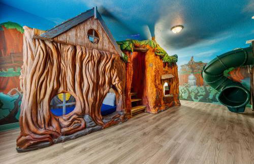 Happiest Home on Earth - Custom Pirate & Nature Bunks 8 King Suites Theater & Pool - Foto 40