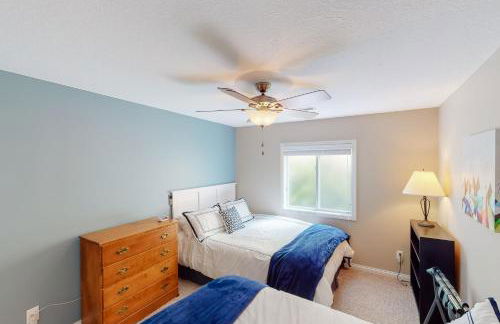 Family Lake Escape Sleeps 12 Shared Pool Dock - Foto 24