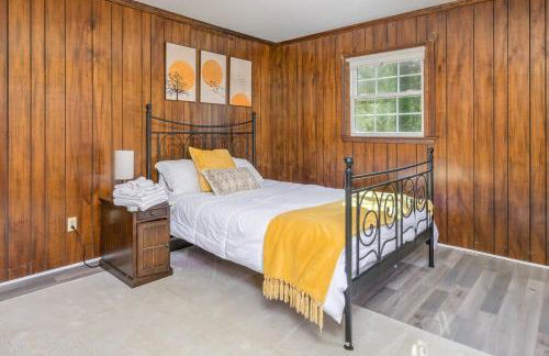 BloomingFarmsStay,Sleeps 9,GameRoom,FirePit,Grill - Foto 45