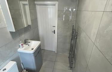 Oldbury House - Bespoke for Contractors - Foto 16