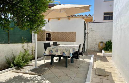 Giardino privato & BBQ Relax a La Caletta per 4 - Foto 2