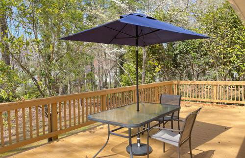 Serene Landing Place near Downtown Cary - Foto 22