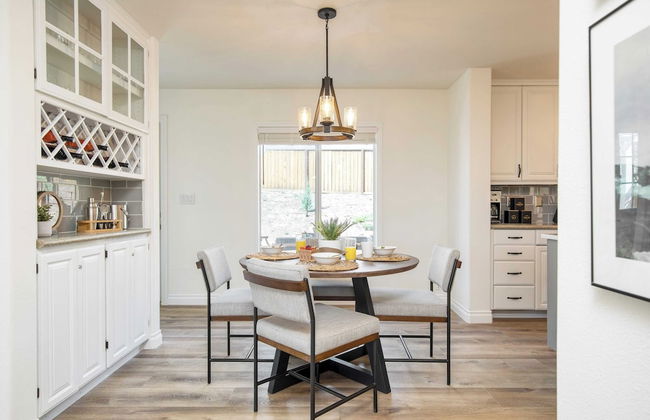 The Riesling Retreat by Avantstay Estate w/ Pool, Hottub, Putting Green & Pickle Ball Court! - Photo 23