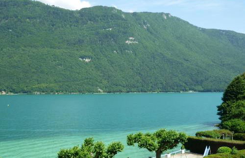 Le Nid du Lac, appartement en duplex au bord du lac d'Annecy, résidence avec plage privée - Foto 9