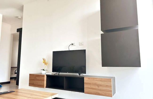 "studio on the 9th Floor" - Photo 11