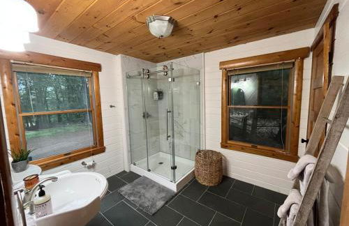 Modern Mountaintop Cabin with a gorgeous view - Foto 23