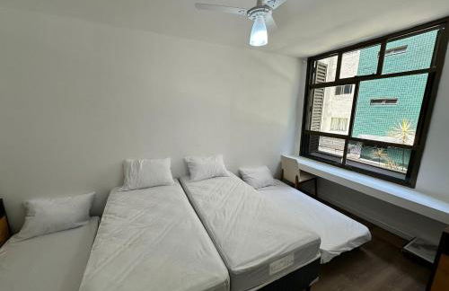 Frente Mar com garagem, Ar Condicionado e WI-FI grátis em Santos - Foto 7