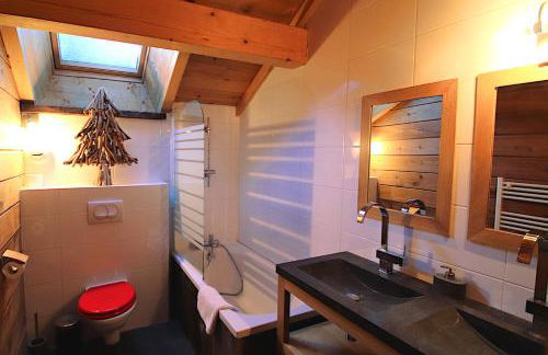 Chalet with Ski Slope Views, Jacuzzi & Cinema Room - Foto 11