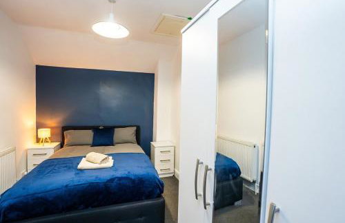 Comfy 4 Bed House near Notts City Centre - FREE Parking - Foto 14