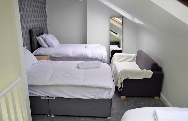 Dean House - Photo 6