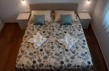 Valdebek Apartments with pool - Photo 14