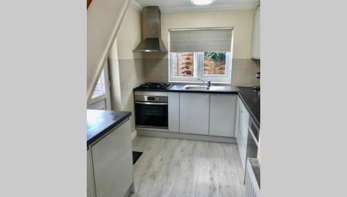 Charming just renovated 2 bed cottage in the centre of village - Foto 4, stove, dishwasher, pet friendly, minibar