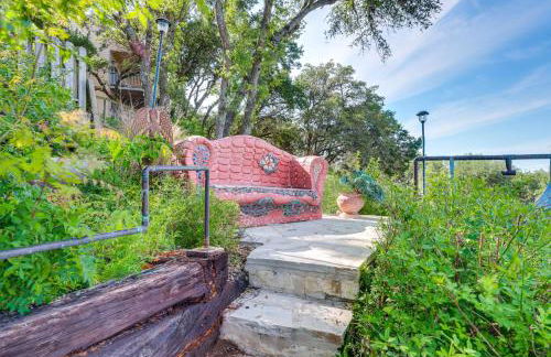 Exotic Home with Patio and Grill Walk to Canyon Lake! - Foto 13