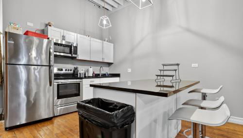 Huge 'MAN CAVE' 2 mins from Downtown Detroit apts - Foto 4