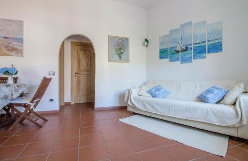 GuestHost - Seaside Apartment with Parking - Foto 7