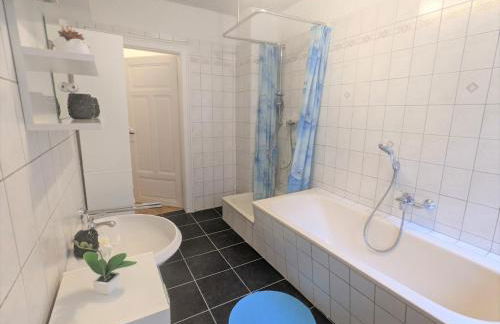 R3 - Urlaubsmagie - Helle Wohnung mit Garten & Pool - Foto 29