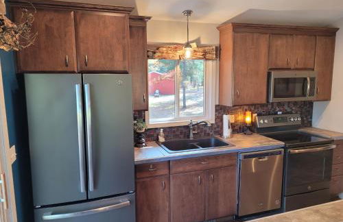 Hazel's Goose Creek Lodge - Private Riverfront! - Foto 28