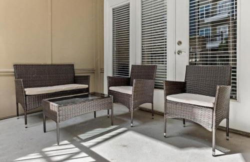 Spacious 2BD - 5 Min DT, Gym, Parking, W-D - Sleep 12 - Foto 26