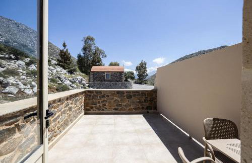 Villa Pasiphae - With Private Heated Pool - Photo 60