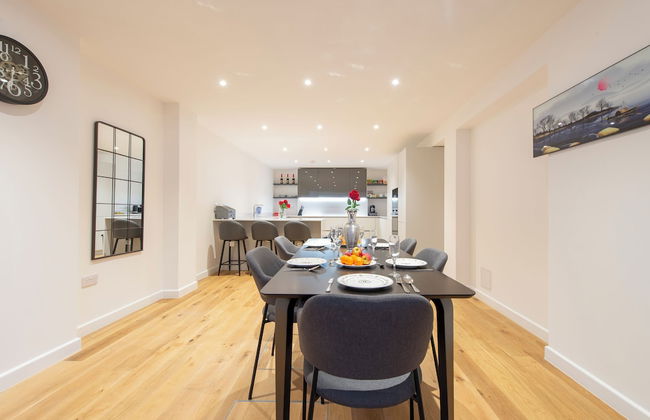 Exquisite 3BR Duplex Apartment, Air-con& Amenities - Foto 32