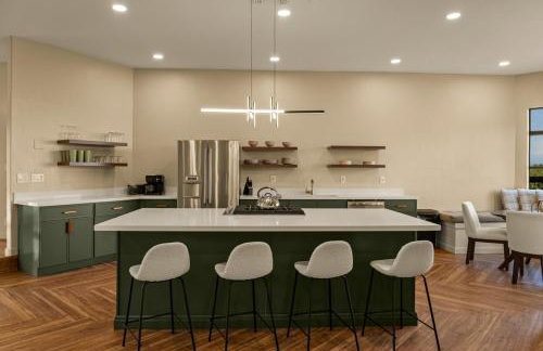 Luxury 5BR Cottonwood Retreat with Pool and Panoramic Views - Foto 31