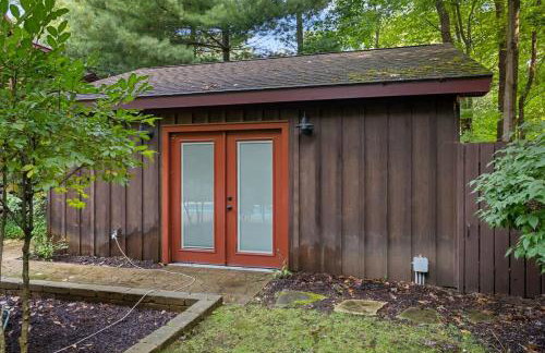 Bella and Dulce's Lakehouse by Juniper Holiday + Home - Photo 44