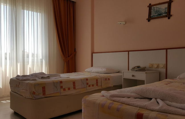 Golden Moon Apart Hotel - Photo 12