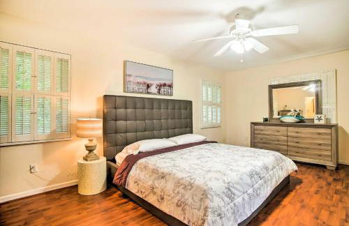 Riviera Beach Vacation Home with Pool Walk to Beach - Foto 15