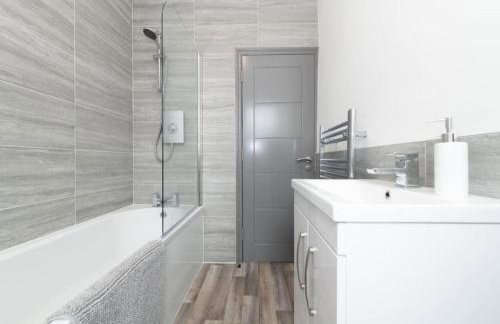 Modern home near the hopsital - Foto 12