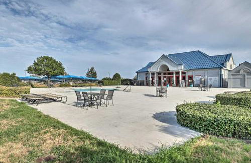 Shop and Dine Fort Worth Condo with Racetrack Views! - Photo 41