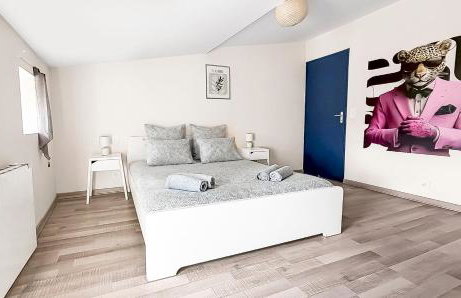 Chez Léna - T2 Cosy & Equipé - Proche Cité médiévale - Foto 14