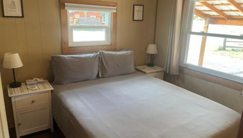 Cozy cabin #1 at Aspen Ridge Cabins - Photo 5