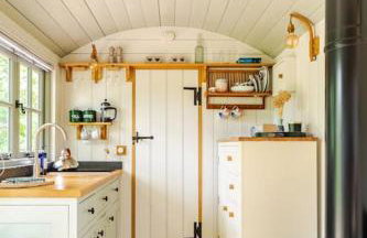 Hut at Nettle and Dock - Foto 28