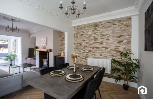 Modern 3-Bedroom Retreat - Foto 42