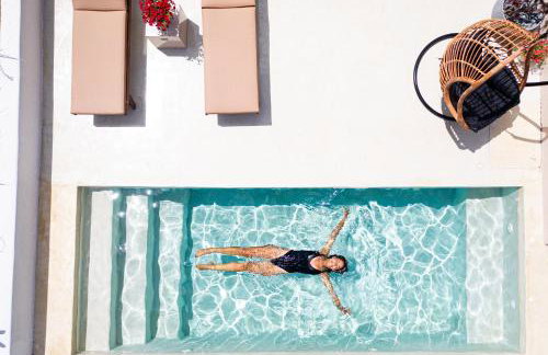 Pink Freud Villas Santorini - Photo 2